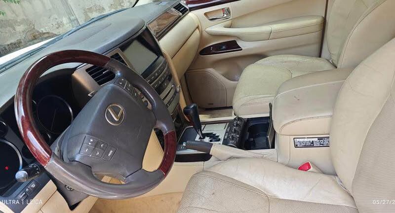 LEXUS LX 570 Gulf Specs