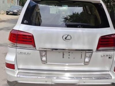 LEXUS LX 570 Gulf Specs